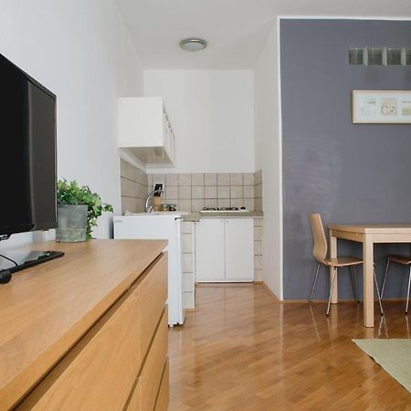Apartments Artemus Music Πιράν Εξωτερικό φωτογραφία