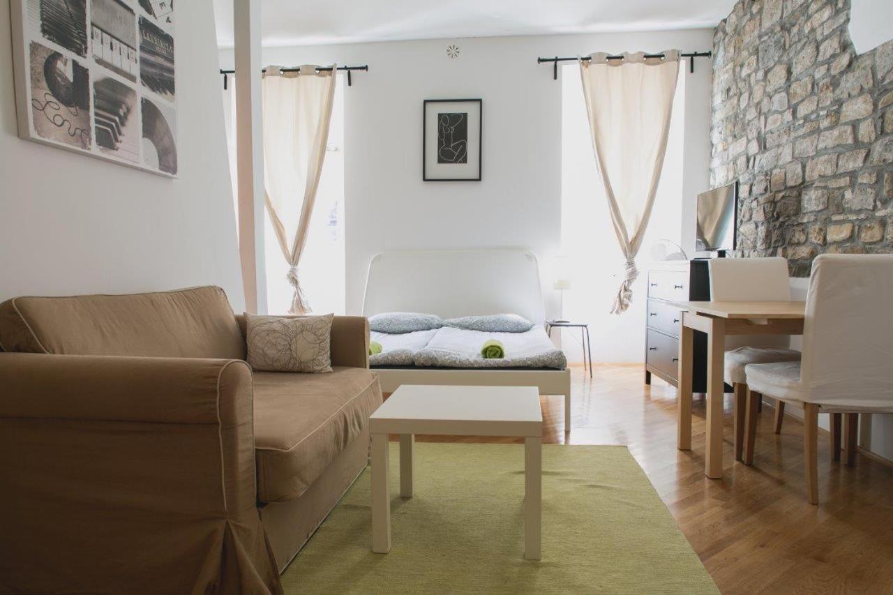 Apartments Artemus Music Πιράν Εξωτερικό φωτογραφία