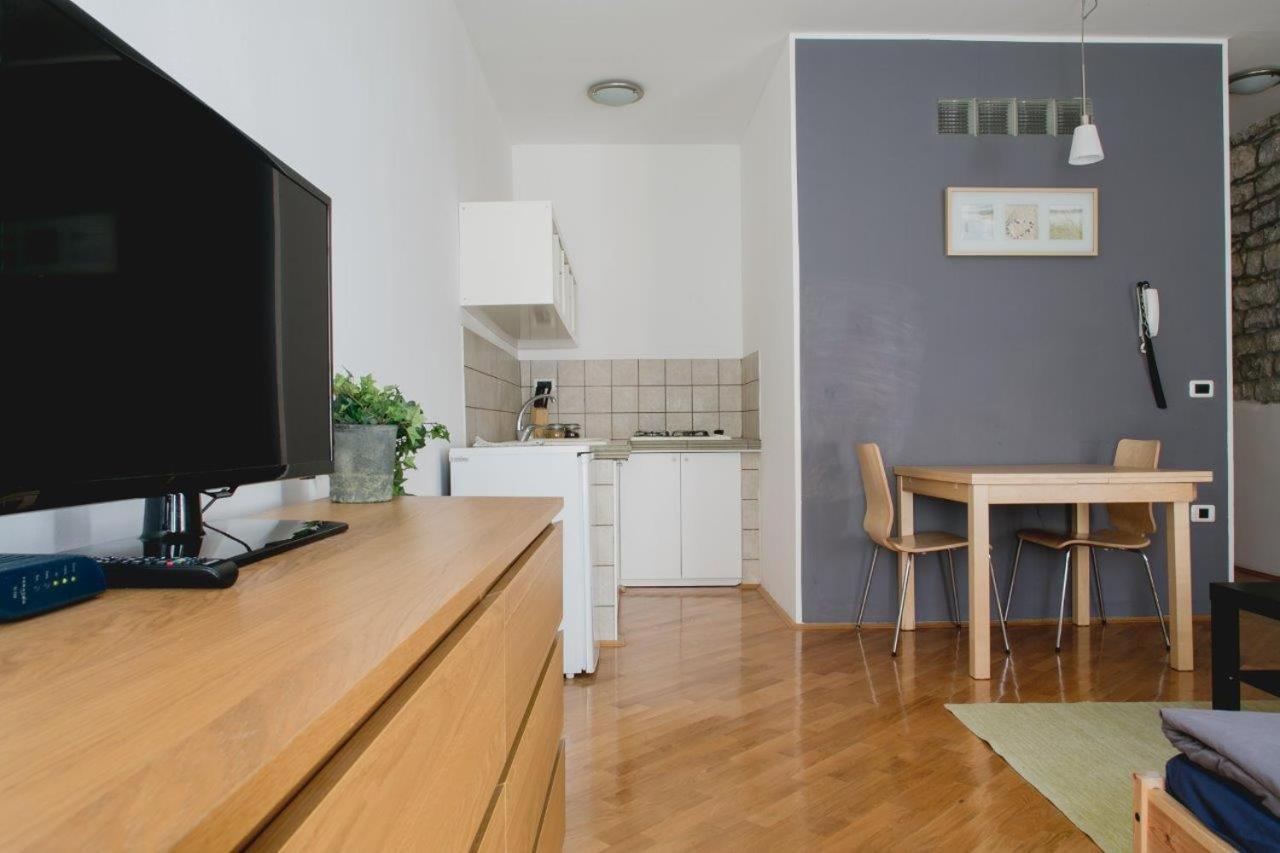 Apartments Artemus Music Πιράν Εξωτερικό φωτογραφία